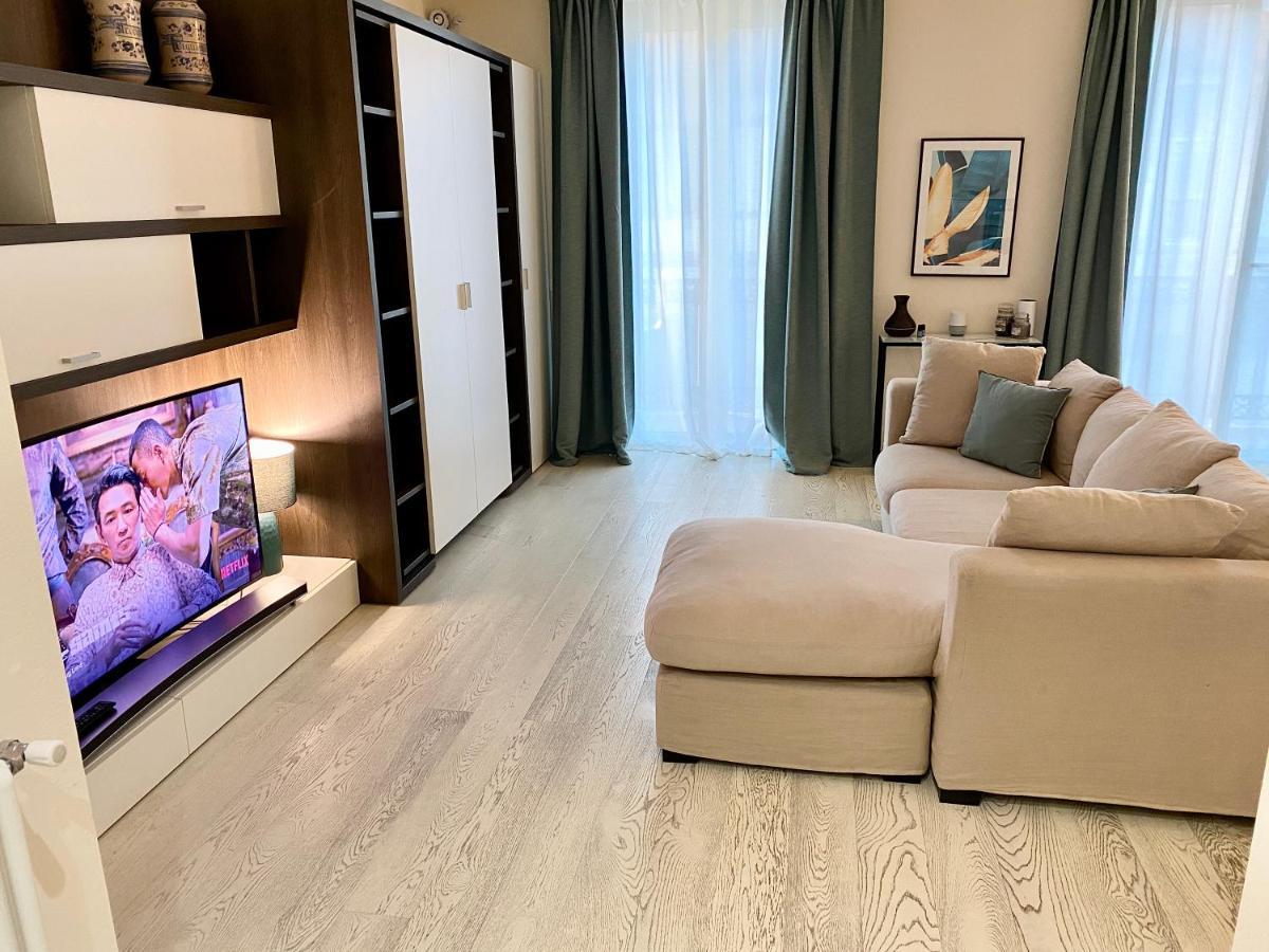 Front Beach Apartments Viareggio Luaran gambar